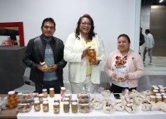 Promueve Gabriela Chumacero cultura y trabajo artesanal poblano 